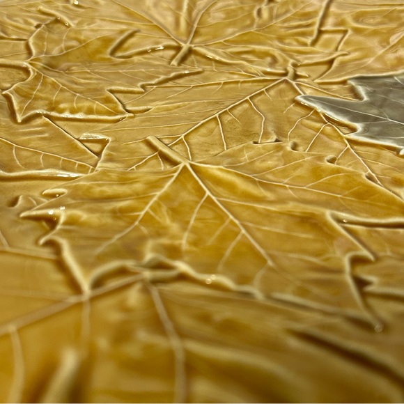 13” Platter - Bordallo Pinheiro - Picture 14 of 14